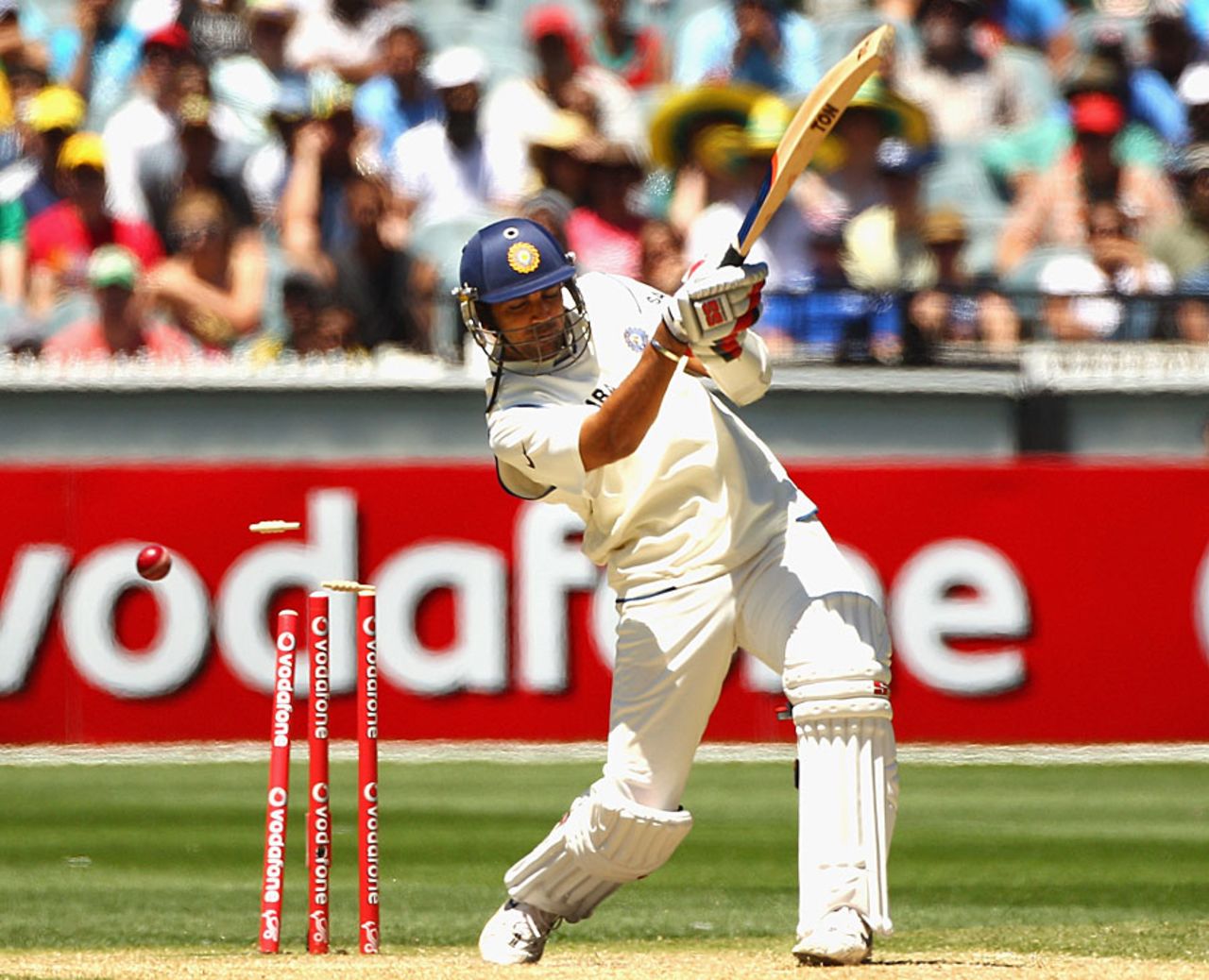 Zaheer Khan was out to a wild heave, Australia v India, 1st Test, Melbourne, 3rd day, December 28, 2011