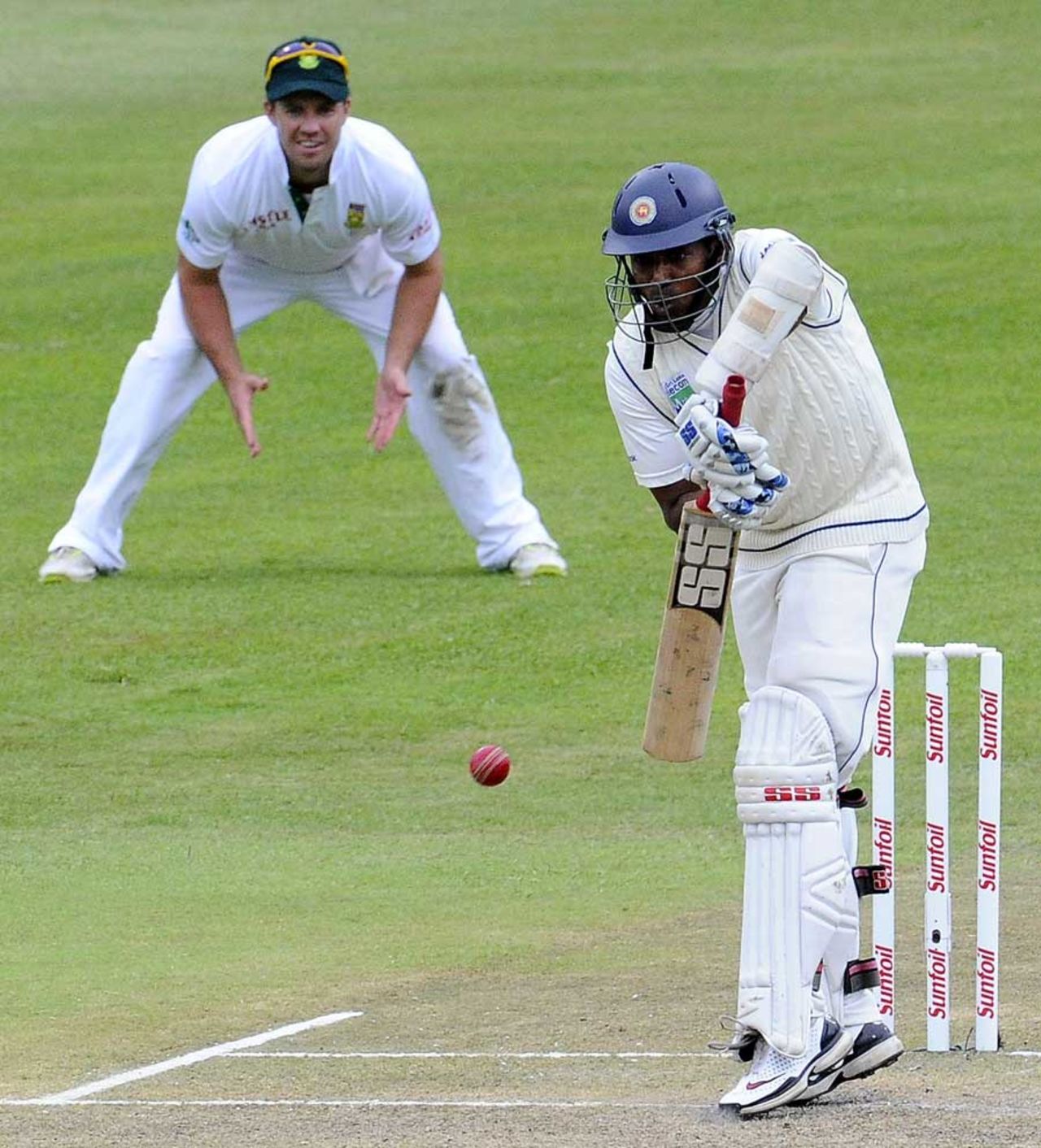 Thilan Samaraweera gets on the back foot to defend, South Africa v Sri Lanka, 2nd Test, Durban, 3rd day, December 28, 2011