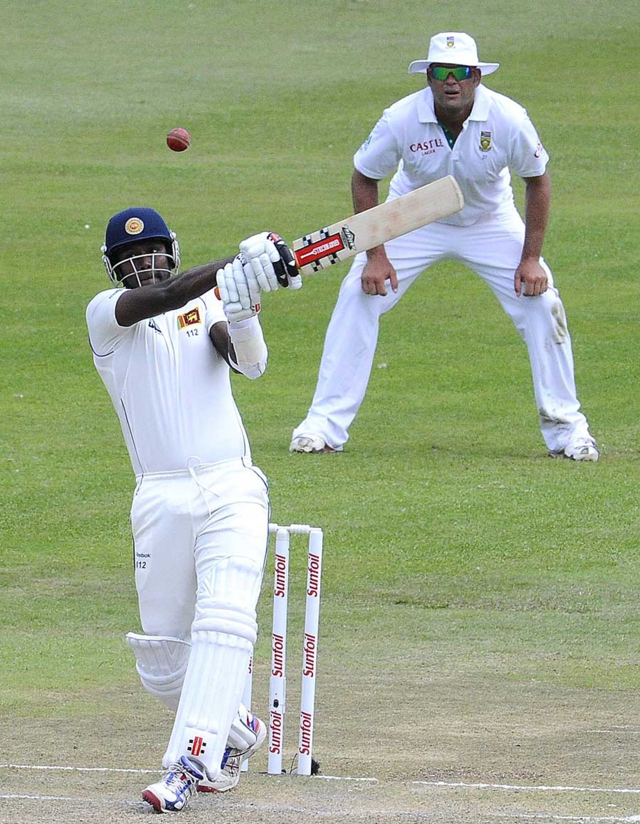 Angelo Mathews' attempt at a pull cost him his wicket, South Africa v Sri Lanka, 2nd Test, Durban, 3rd day, December 28, 2011