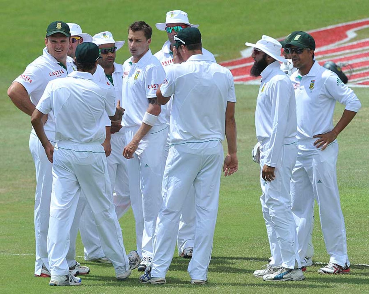 Dale Steyn celebrates another five-for, South Africa v Sri Lanka, 2nd Test, Durban, 4th day, December 29, 2011