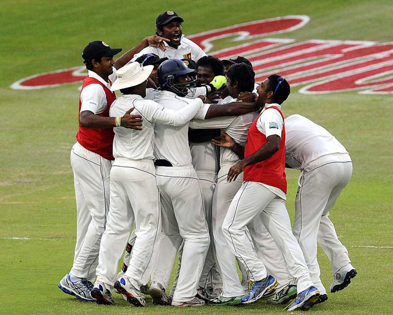 Sri Lanka celebrate their first Test win in South Africa, South Africa v Sri Lanka, 2nd Test, Durban, 4th day, December 29, 2011