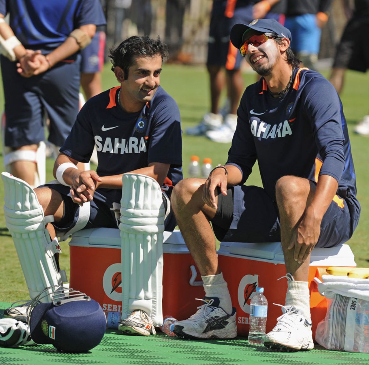 Gautam Gambhir and Ishant Sharma take a break from training, Sydney, January 1, 2012