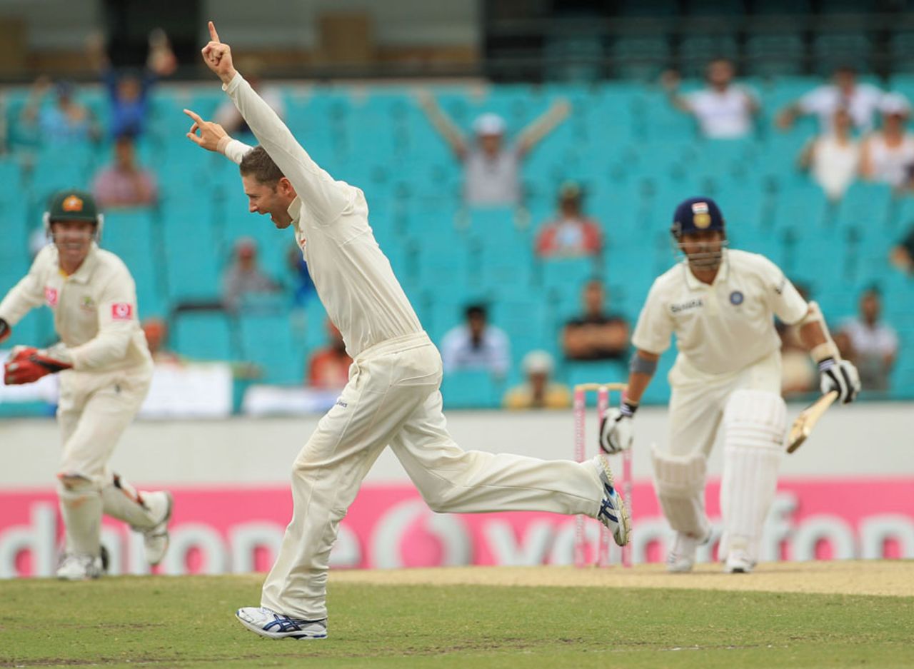 Michael Clarke got rid of Sachin Tendulkar, Australia v India, 2nd Test, Sydney, 4th day, January 6, 2012