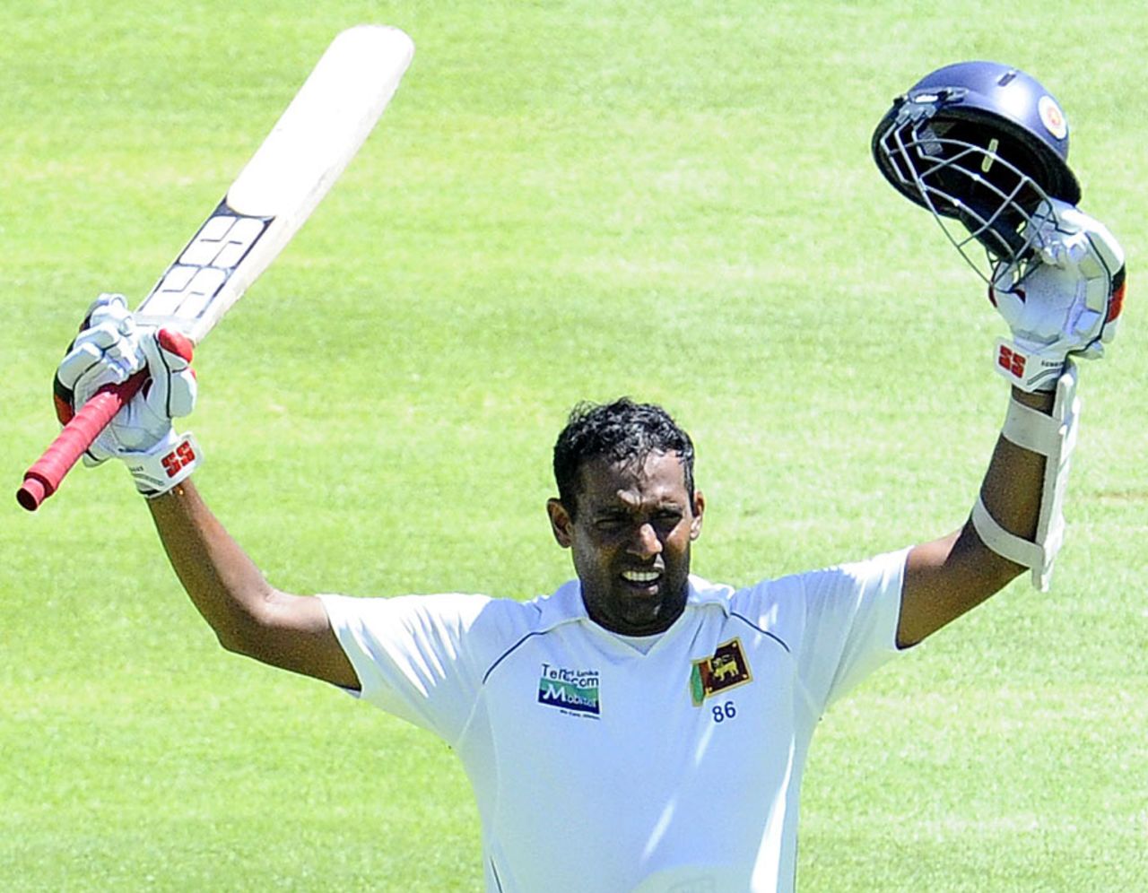 Thilan Samaraweera made his second century in two Tests, South Africa v Sri Lanka, 3rd Test, Cape Town, 4th day, January 6, 2012