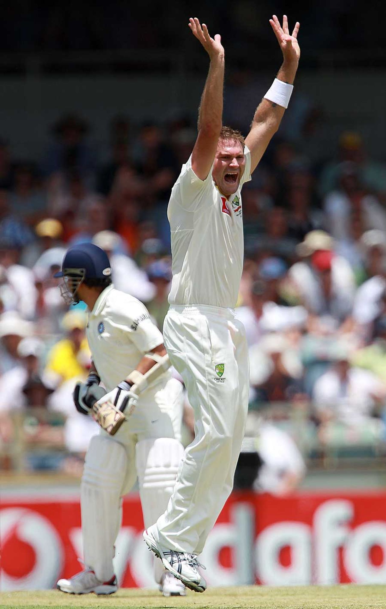 Ryan Harris trapped Sachin Tendulkar in front, Australia v India, 3rd Test, Perth, 1st day, January 13, 2012