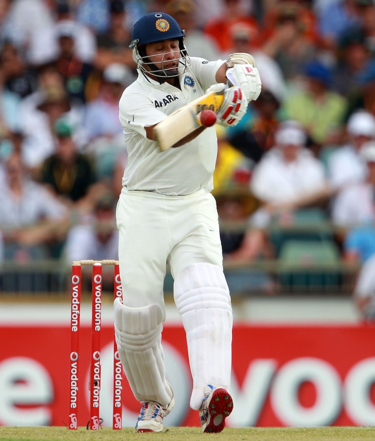 VVS Laxman pulls to the boundary, Australia v India, 3rd Test, Perth, 1st day, January 13, 2012