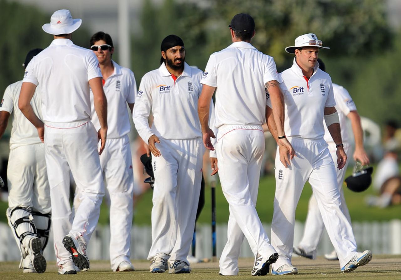 Monty Panesar took the final wicket in England's win, 3rd day, Dubai, January 13, 2012