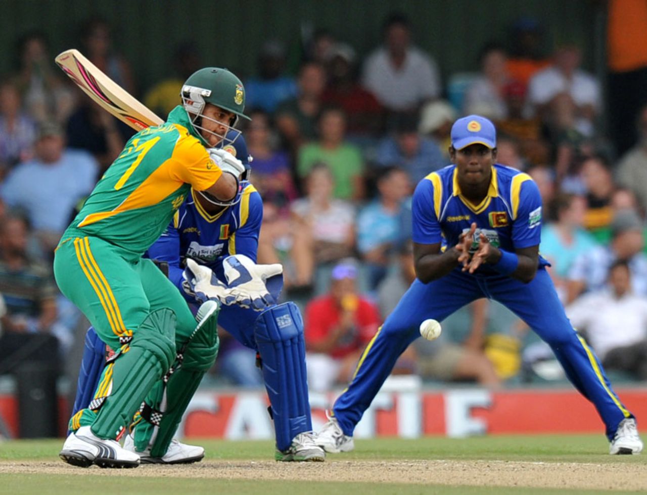 JP Duminy prepares to cut, South Africa v Sri Lanka, 2nd ODI, East London, January 14, 2012