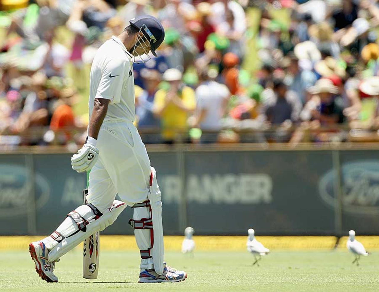 Rahul Dravid walks back after being dismissed, Australia v India, 3rd Test, Perth, 3rd day, January 15, 2012