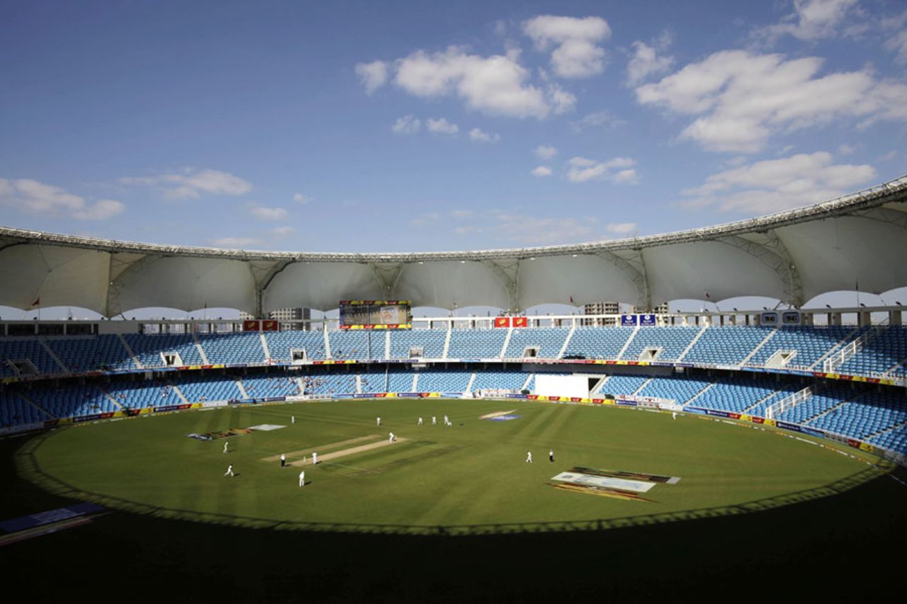 A bird's eye view of the Dubai International Cricket Stadium, Pakistan v England, 1st Test, Dubai, 1st day, January 17, 2012
