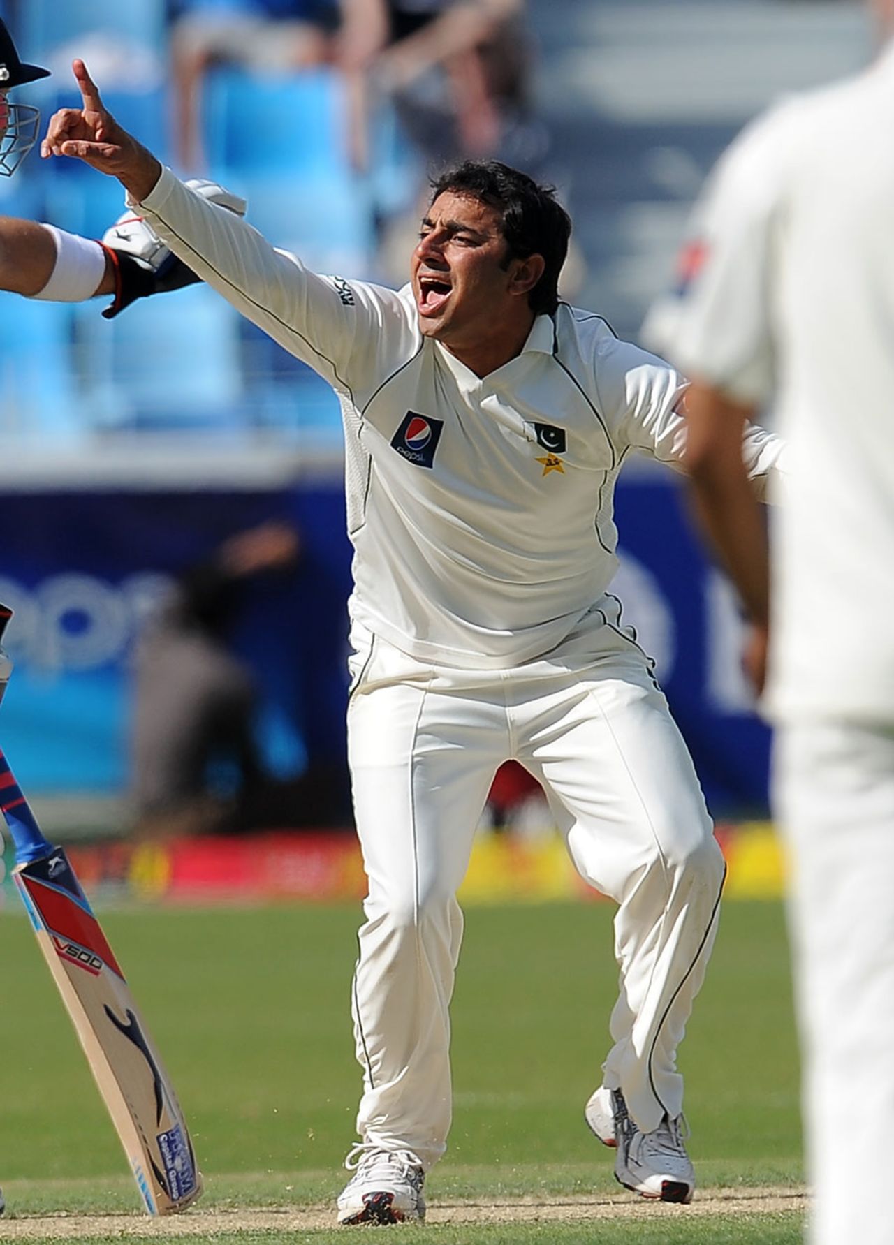 Saeed Ajmal successfully appeals against Stuart Broad, Pakistan v England, 1st Test, Dubai, 1st day, January 17, 2012