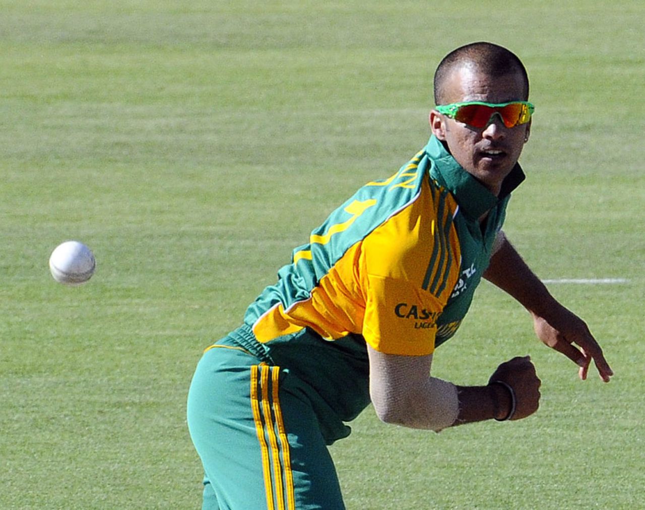 JP Duminy dismissed Tillakaratne Dilshan for 33, South Africa v Sri Lanka, 3rd ODI, Bloemfontein, January 17, 2012