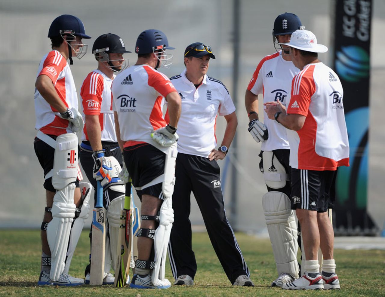 England's batsman talk with Andy Flower and Graham Gooch, Dubai, January, 21, 2012