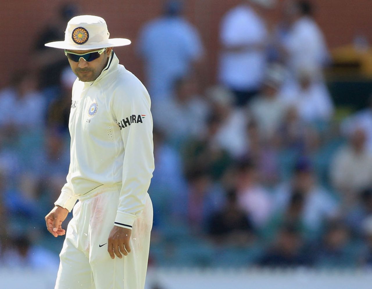 It was a tough day for stand-in captain Virender Sehwag, Australia v India, 4th Test, Adelaide, 1st day, January 24, 2012