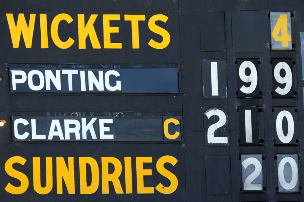 Ricky Ponting and Michael Clarke put on another mammoth stand, Australia v India, 4th Test, Adelaide, 2nd day, January 25, 2012