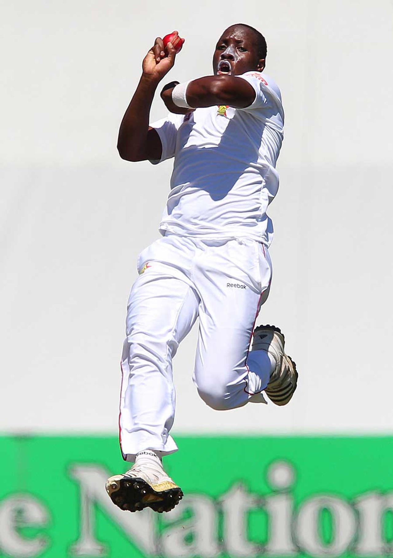 Shingi Masakadza bowls on debut, New Zealand v Zimbabwe, Only Test, Napier, 1st day, January 26, 2012
