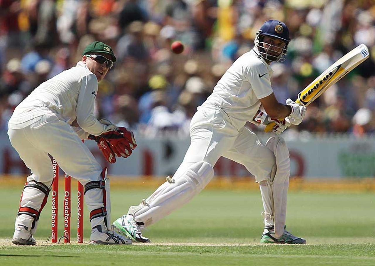 VVS Laxman nicks one, Australia v India, 4th Test, Adelaide, 3rd day, January 26, 2012