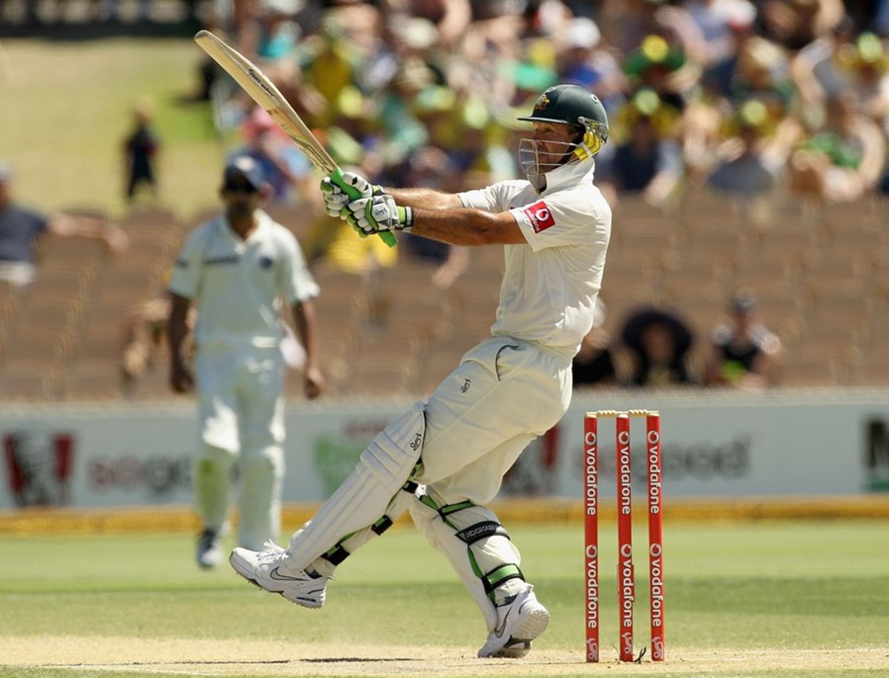 Ricky Ponting pulls on his way to a half-century, Australia v India, 4th Test, Adelaide, 4th day, January 27, 2012