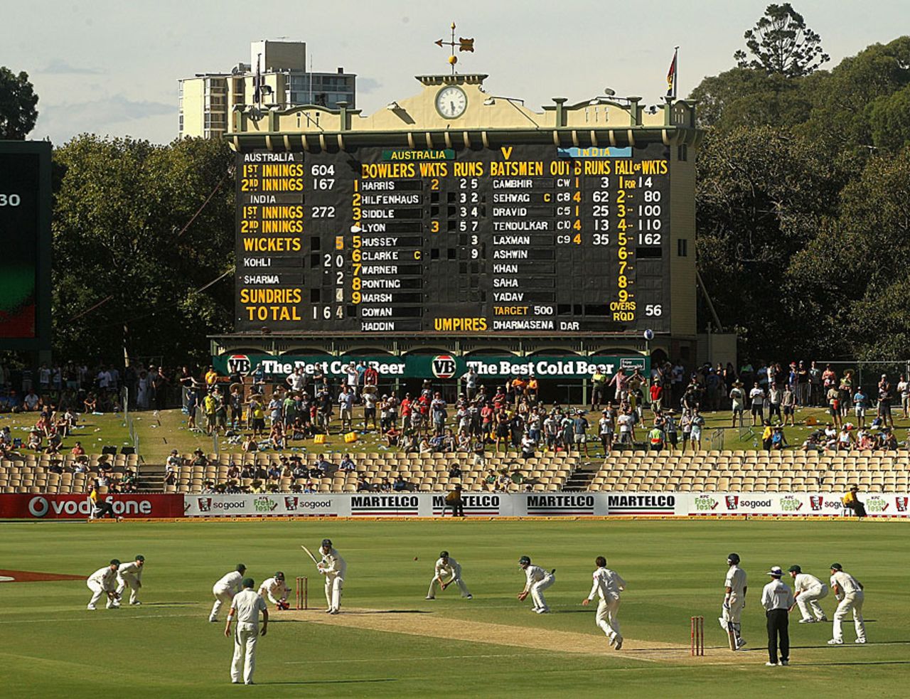 It was a case of all-out attack from Australia when nightwatchman Ishant Sharma arrived, Australia v India, 4th Test, Adelaide, 4th day, January 27, 2012