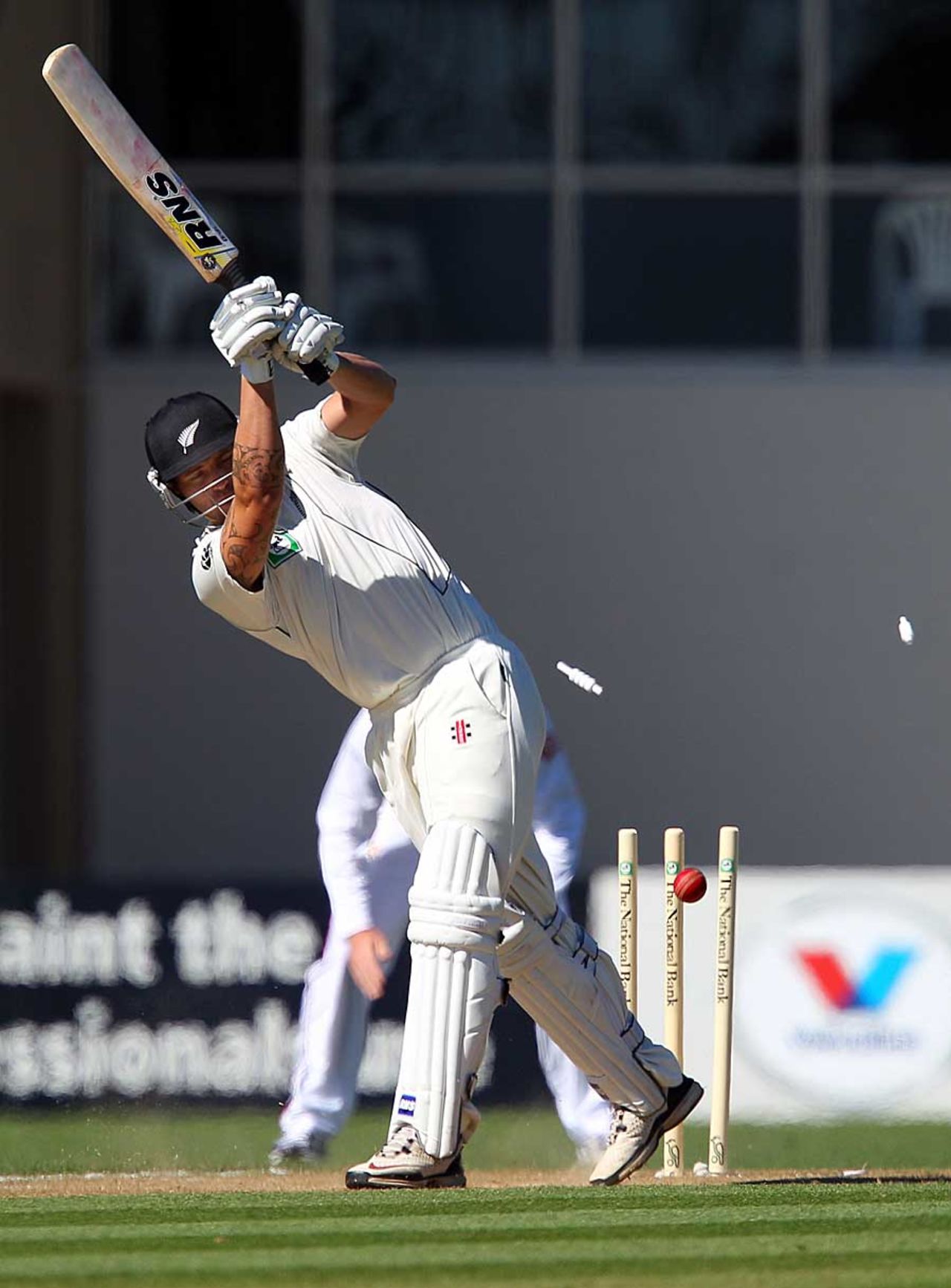 Doug Bracewell is cleaned up, New Zealand v Zimbabwe, Only Test, Napier, 3rd day, January 28, 2012