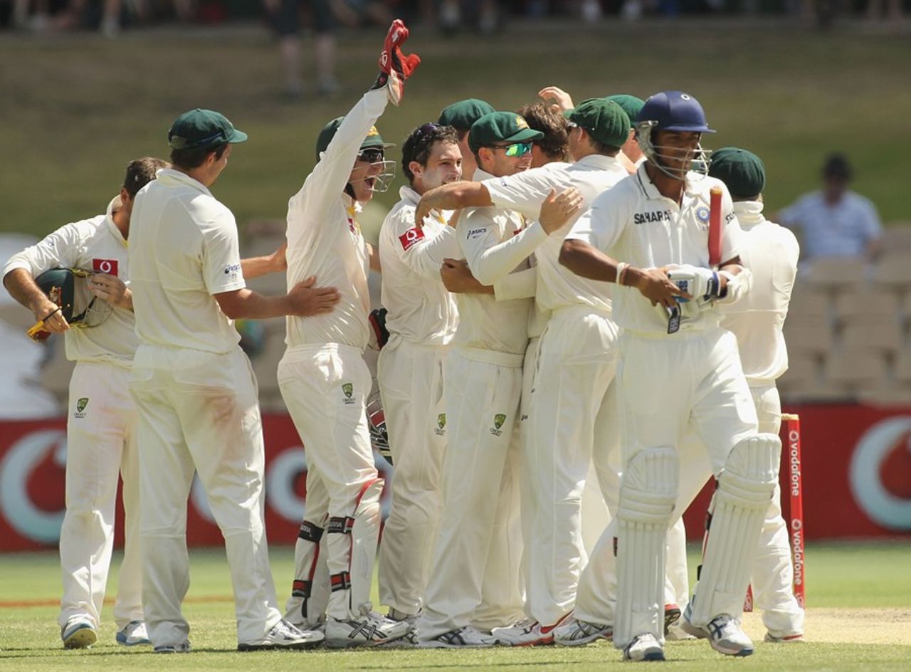 The Australians celebrate victory, Australia v India, 4th Test, Adelaide, 5th day, January 28, 2012