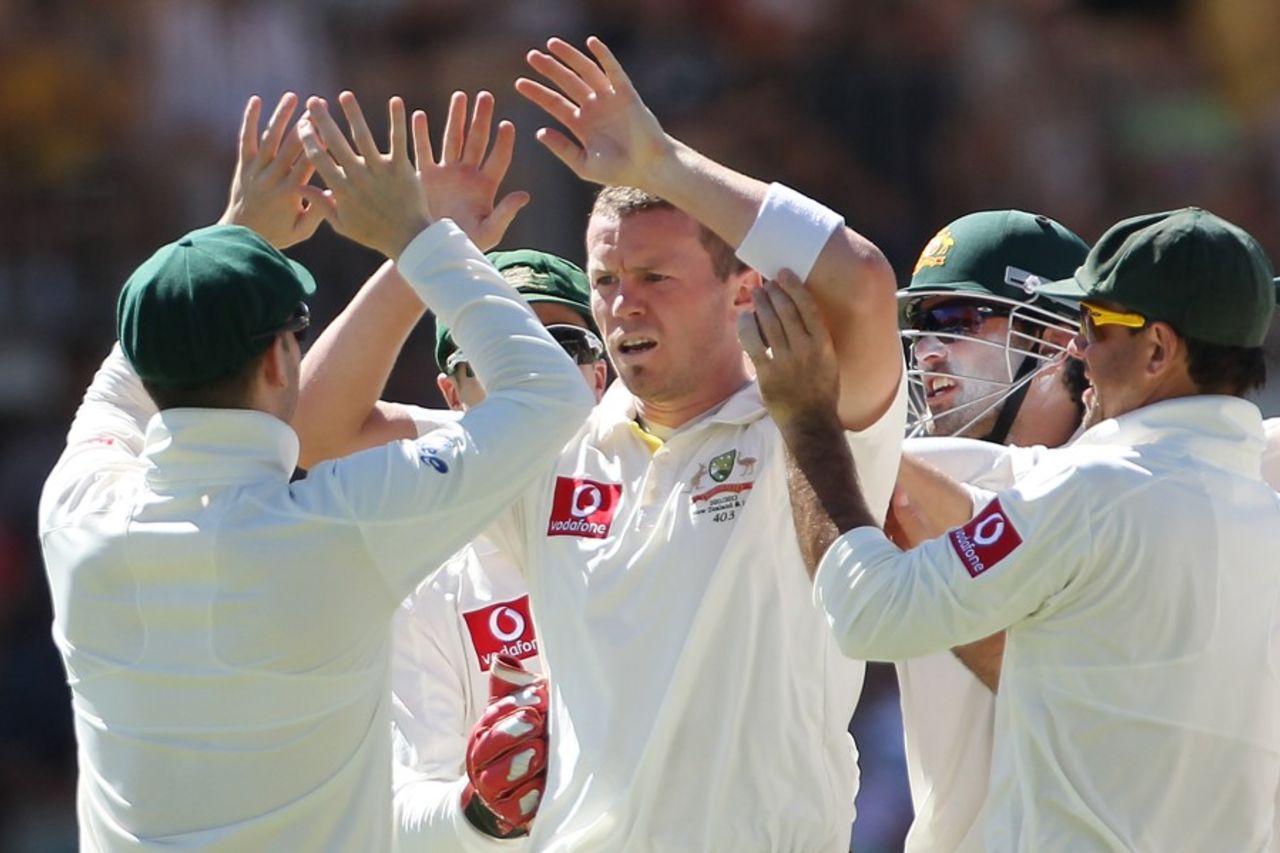 Peter Siddle celebrates a wicket, Australia v India, 4th Test, Adelaide, 5th day, January 28, 2012