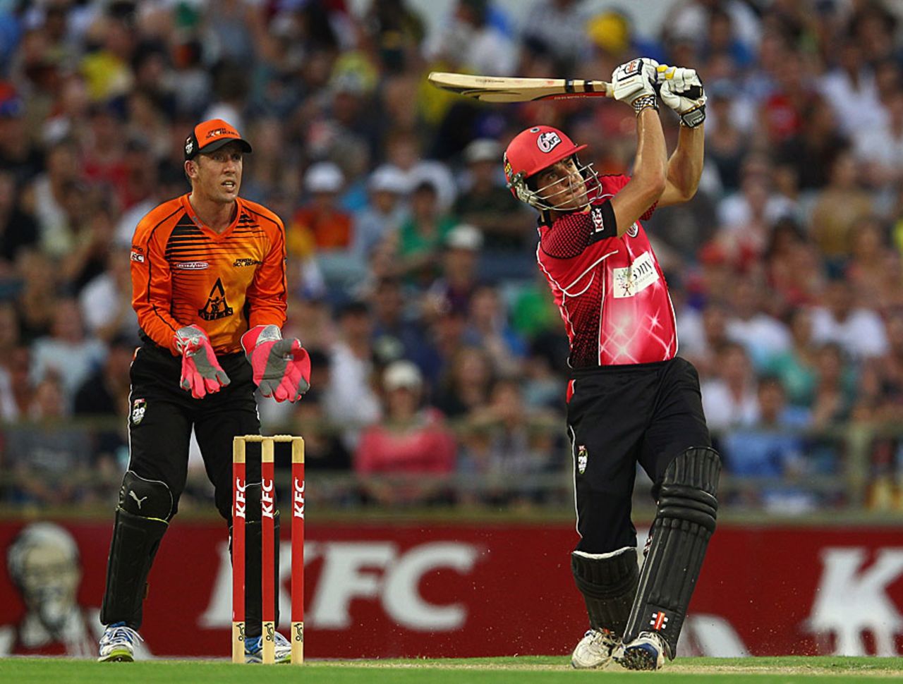 Moises Henriques scored a quick half-century to set up the chase, Perth Scorchers v Sydney Sixers, BBL 2011-12 final, Perth, January 28, 2012 