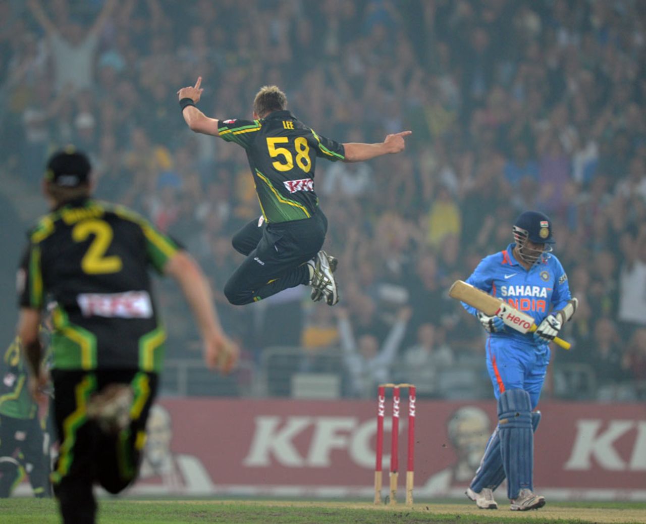 Brett Lee got rid off Virender Sehwag early, Australia v India, 1st Twenty20, Stadium Australia, Sydney, February 1, 2012