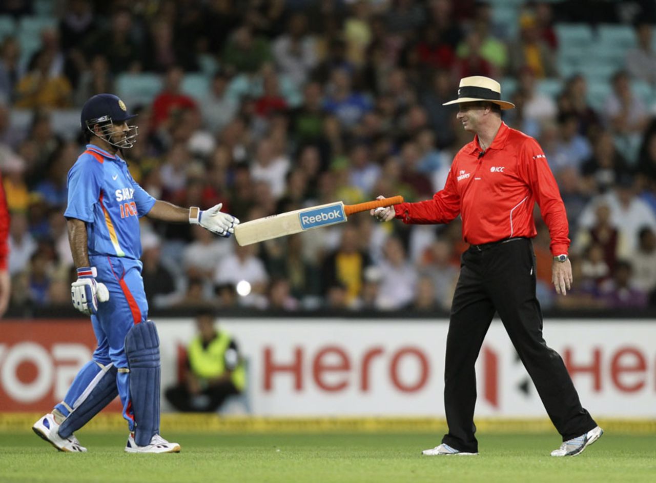 MS Dhoni lost his bat while attempting a big hit, Australia v India, 1st Twenty20, Stadium Australia, Sydney, February 1, 2012