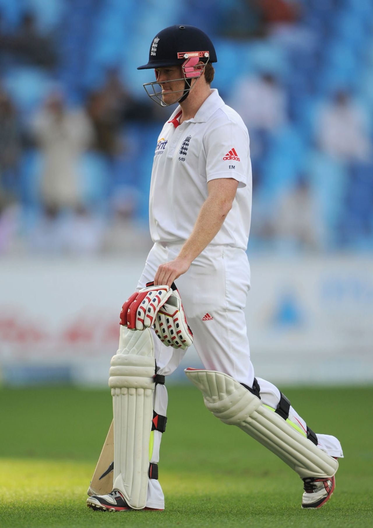 Eoin Morgan suffered another failure, Pakistan v England, 3rd Test, Dubai, 1st day, February 3, 2012