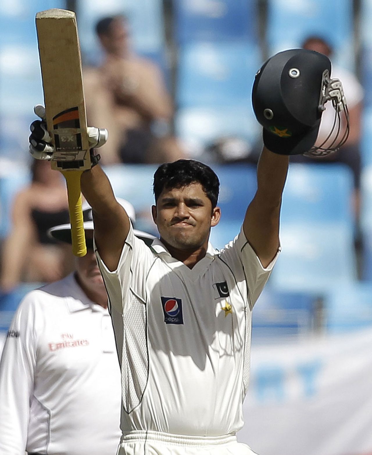 Azhar Ali brings up his century, Pakistan v England, 3rd Test, Dubai, 3rd day, February 5, 2012 