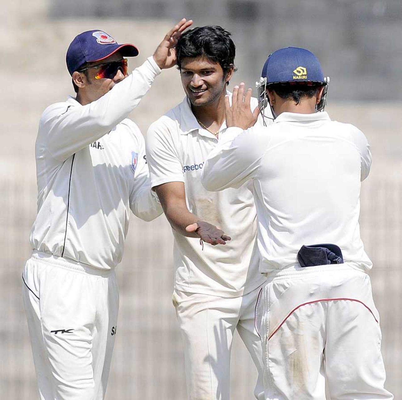 Jalaj Saxena picked up three wickets, South Zone v Central Zone, Duleep Trophy 2011-12 semi-final, 2nd day, February 5, 2012