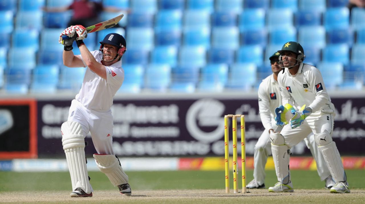 Eoin Morgan made a brisk 31, Pakistan v England, 3rd Test, Dubai, 4th day, February 6, 2012 