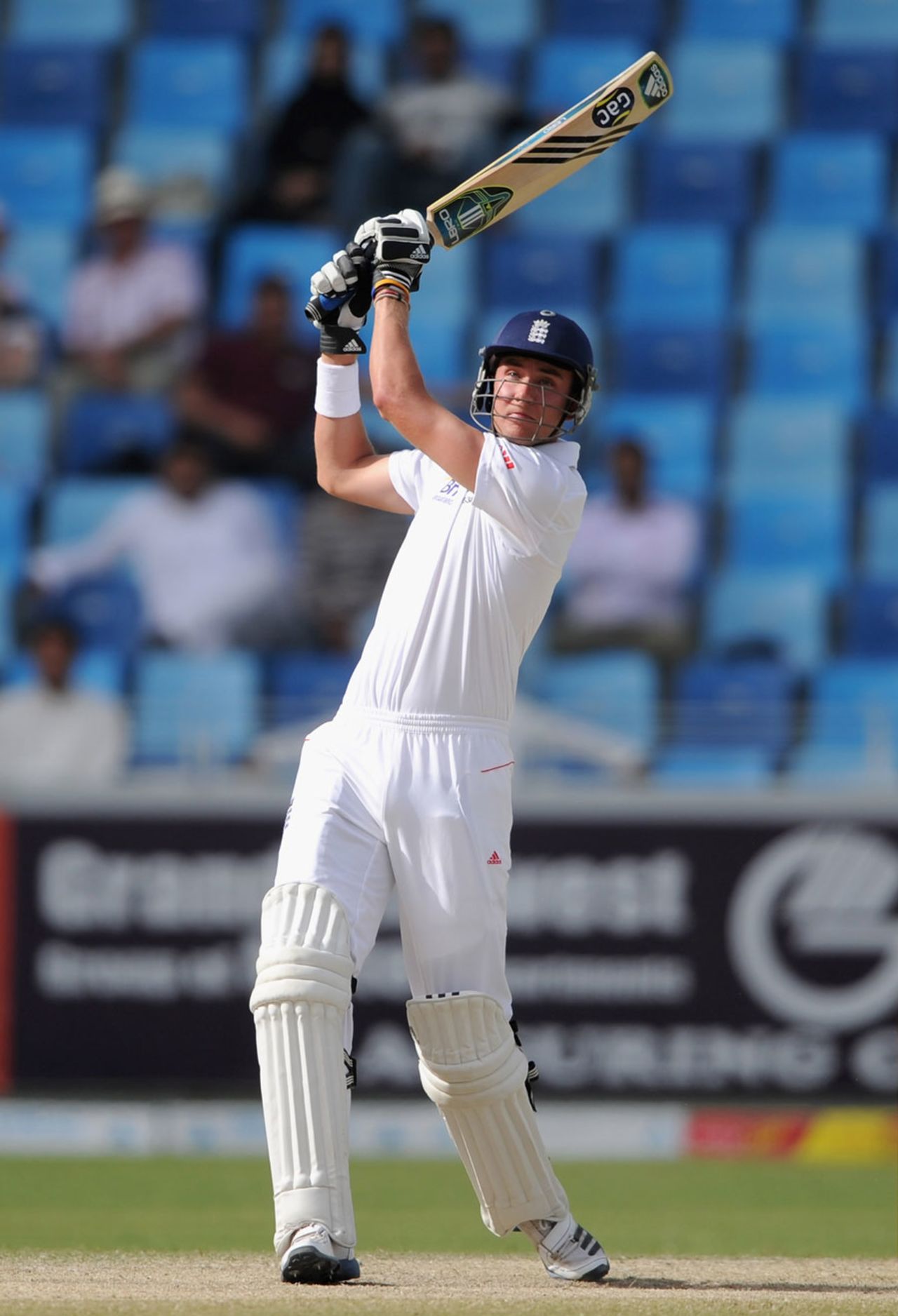 Stuart Broad hit out, making 18, Pakistan v England, 3rd Test, Dubai, 4th day, February 6, 2012 