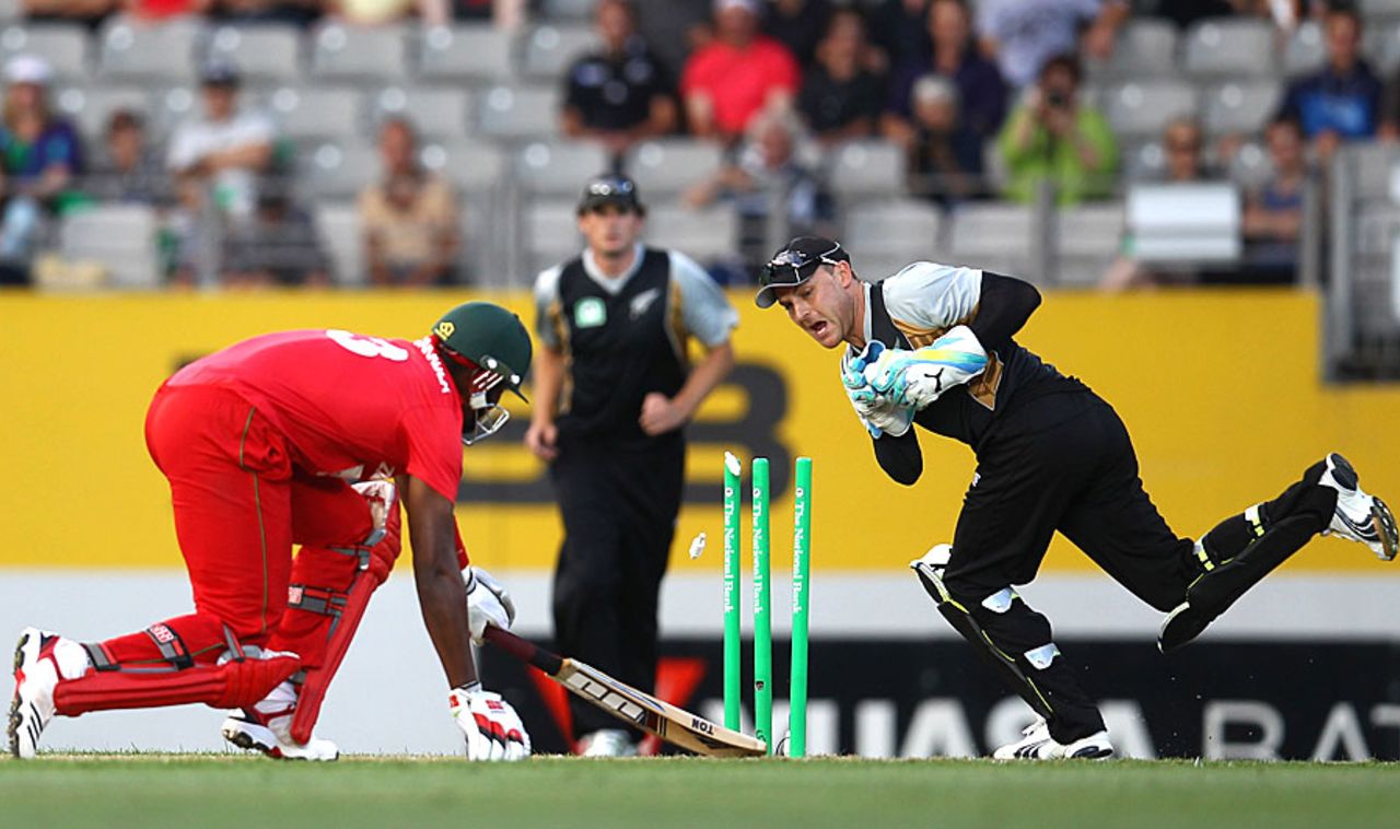 Brendon McCullum fluffs a stumping chance to give Hamilton Masakadza a life, New Zealand v Zimbabwe, 1st Twenty20, Auckland, February 11, 2012