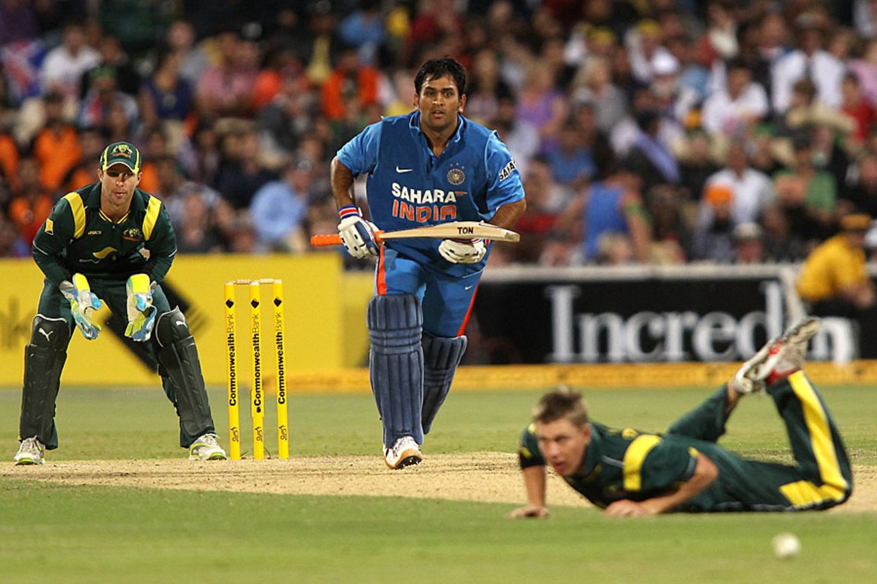 MS Dhoni sets off for a run, Australia v India, Commonwealth Bank Series, Adelaide, February 12, 2012
