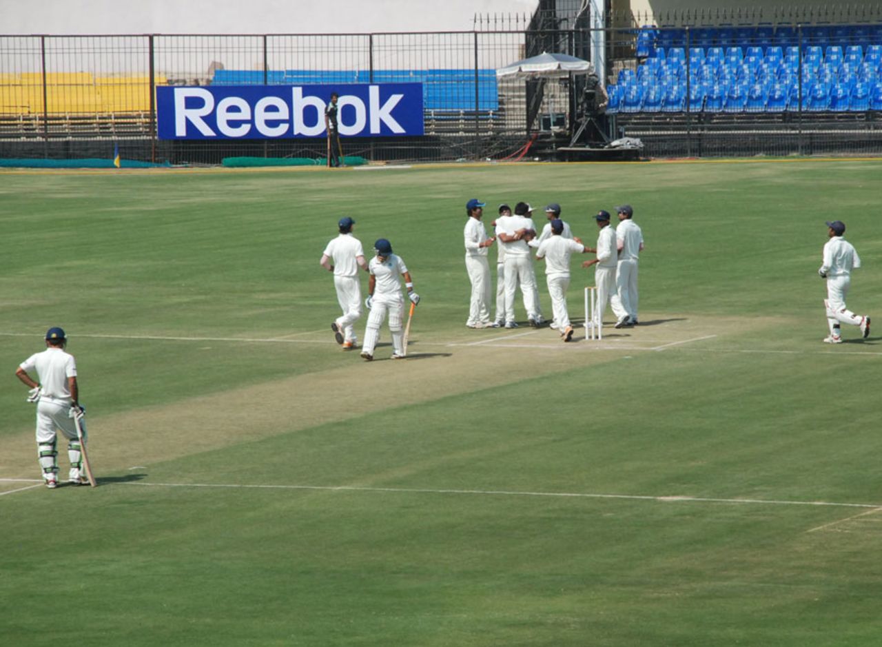 Central Zone celebrate the dismissal of Robin Bist, Central Zone v East Zone, Duleep Trophy final, 1st day, Indore, February 12, 2012