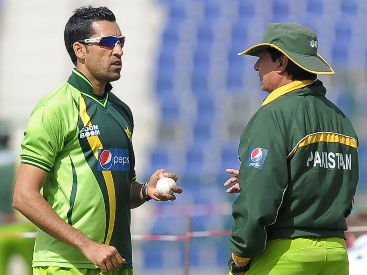Umar Gul and Mohsin Khan have a discussion, Abu Dhabi, February 12, 2012