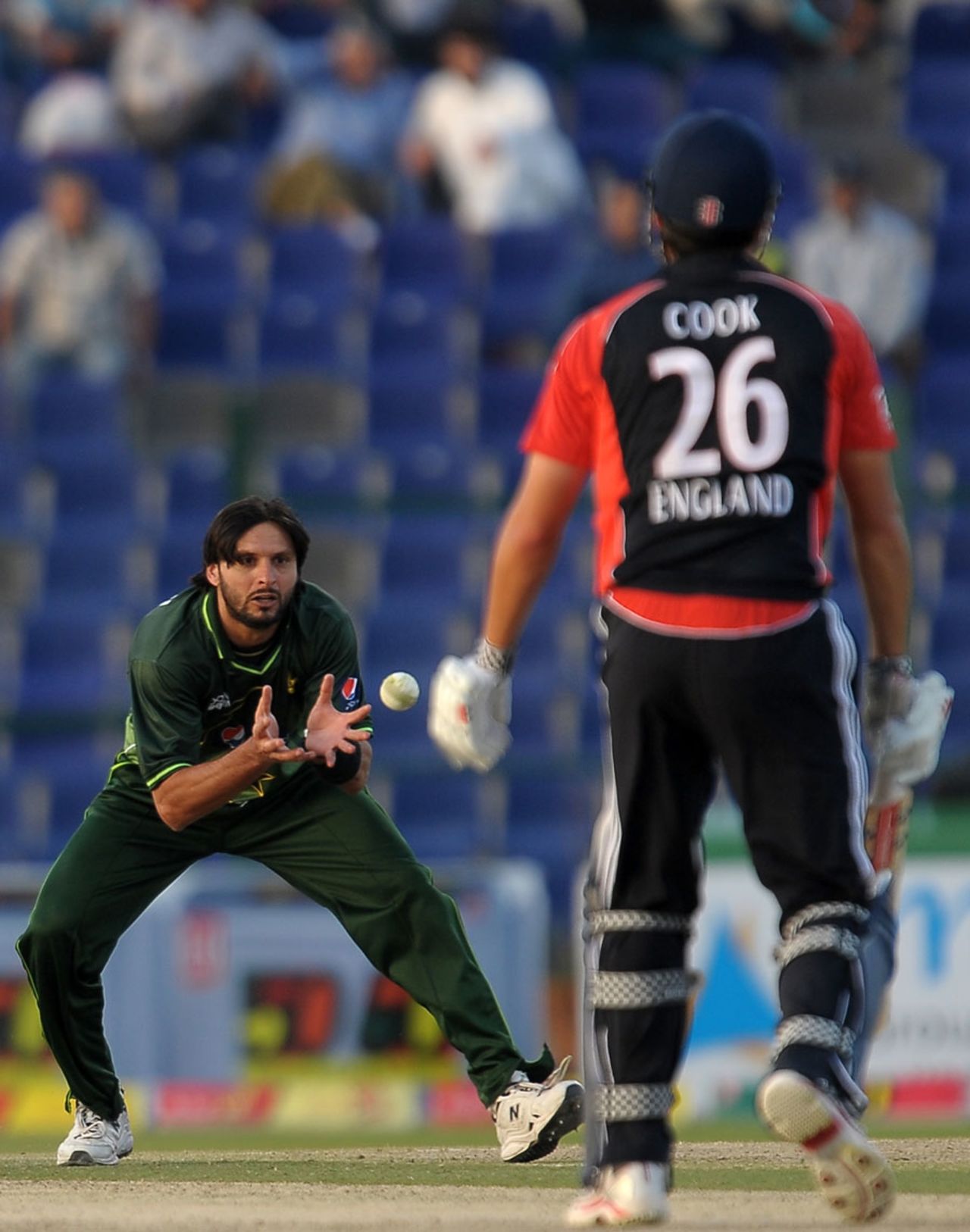 Shahid Afridi eventually dismissed Alastair Cook for 102, Pakistan v England, 2nd ODI, Abu Dhabi, February 15, 2012