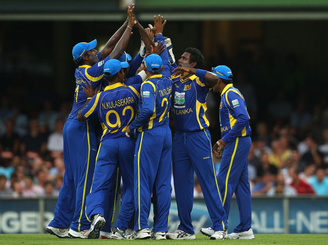 Sri Lanka nipped out six wickets before the rain came, Australia v Sri Lanka, CB Series, Sydney, February 17, 2012