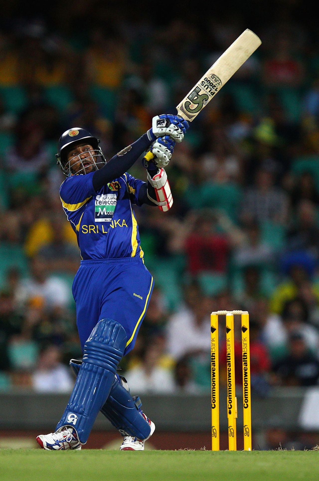 Tillakaratne Dilshan hits out, Australia v Sri Lanka, CB Series, Sydney, February 17, 2012