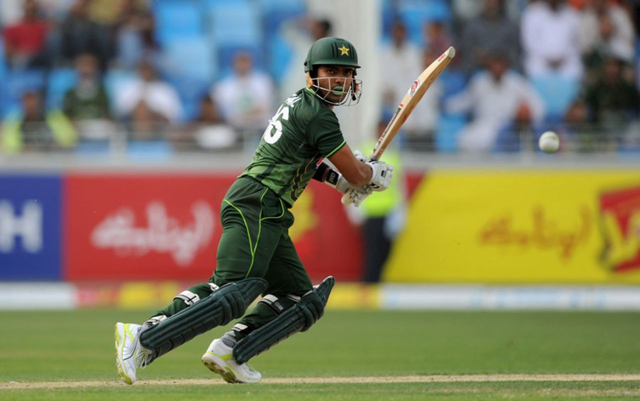 Umar Akmal played a vital innings, Pakistan v England, 3rd ODI, Dubai, February, 18, 2012