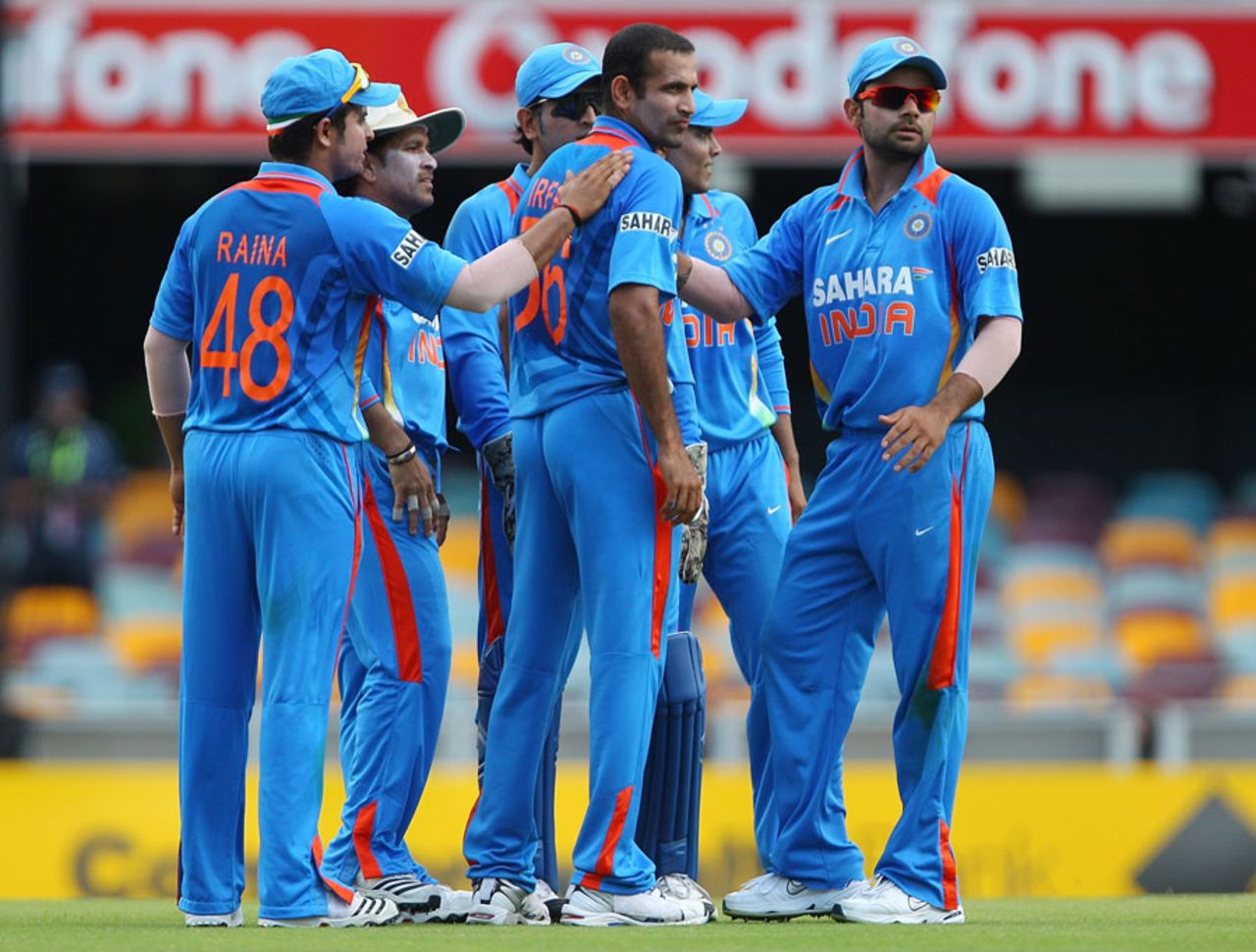 Irfan Pathan got the wicket of David Warner, Australia v India, CB Series, Brisbane, February 19, 2012