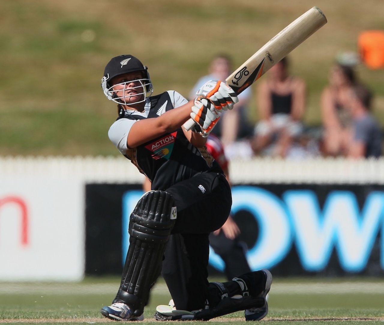 Suzie Bates top scored for New Zealand with 37, New Zealand Women v England Women, 2nd T20, Hamilton, February 19, 2012