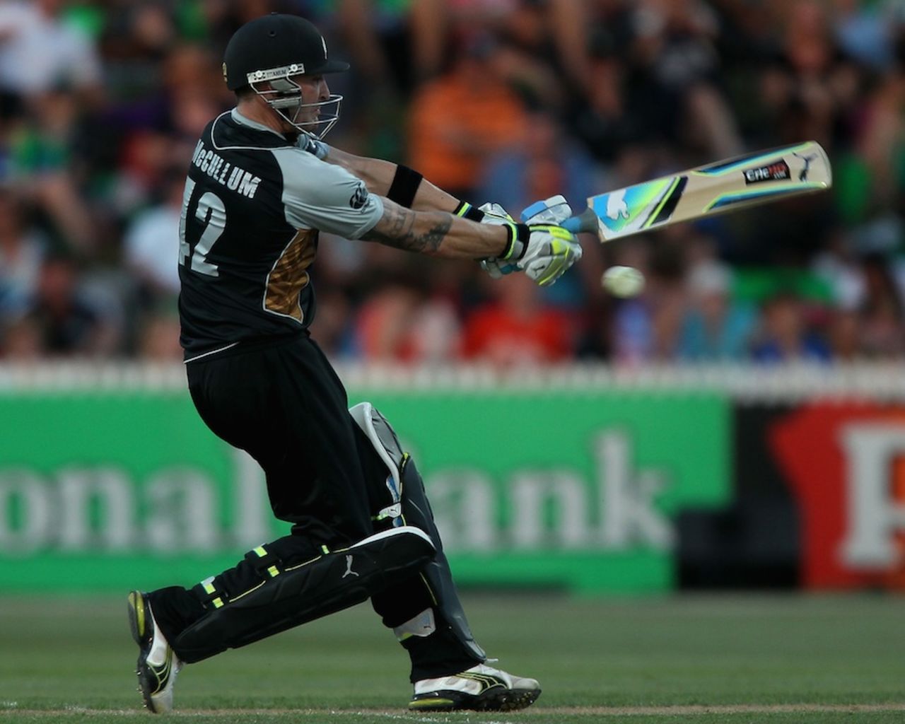 Brendon McCullum attempts to pull, New Zealand v South Africa, 2nd Twenty20 international, Hamilton, February 19, 2012
