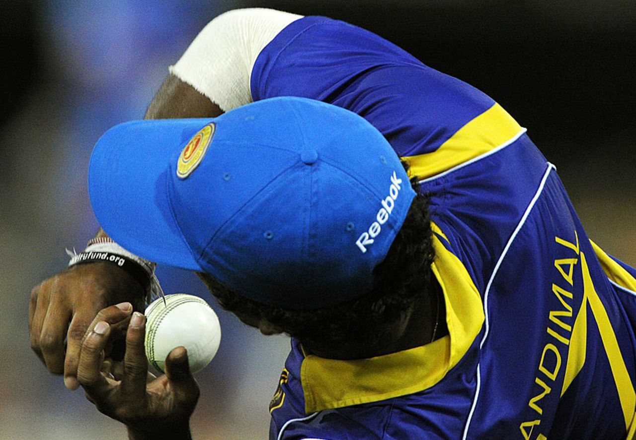 Dinesh Chandimal spills a catch at the deep, India v Sri Lanka, CB Series, Brisbane, February 21, 2012