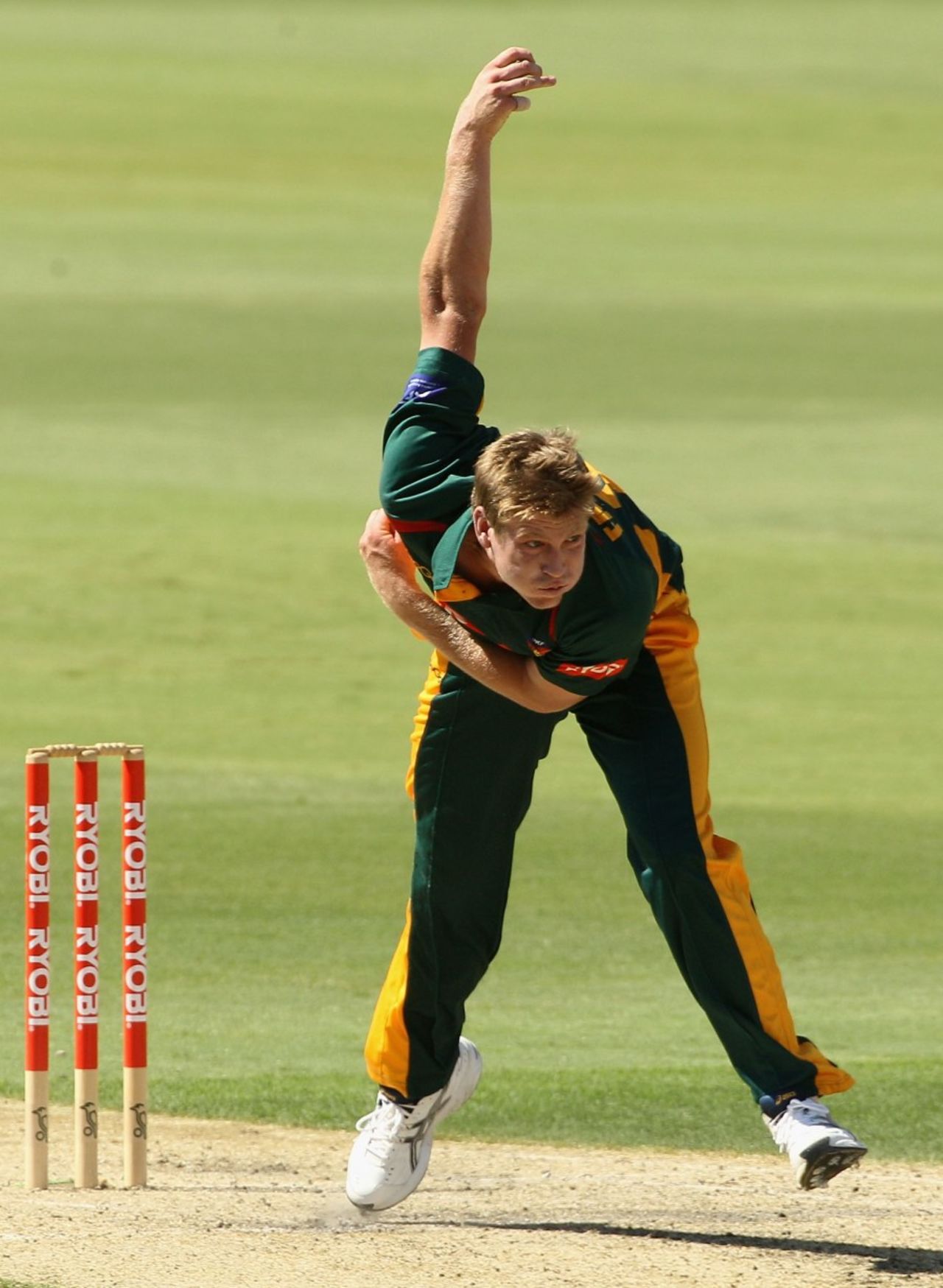James Faulkner sends down a delivery, South Australia v Tasmania, Ryobi Cup final, Adelaide, February 25, 2012