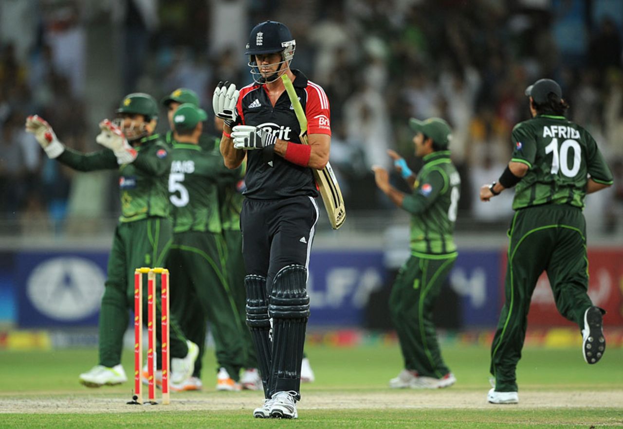 Kevin Pietersen trudges off for 17, Pakistan v England, 2nd Twenty20, Dubai, February 25, 2012