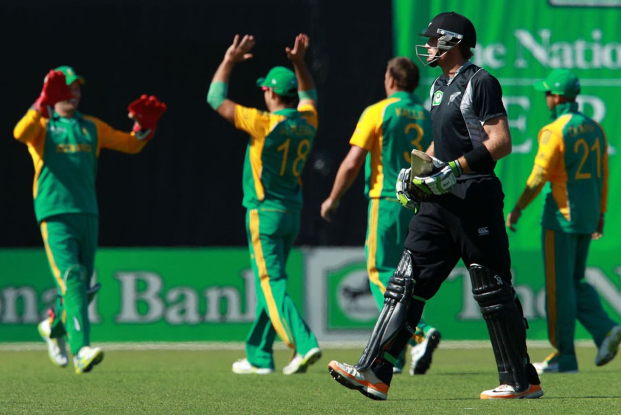 South Africa celebrate Martin Guptill's dismissal, New Zealand v South Africa, 2nd ODI, Napier, February 29, 2012 