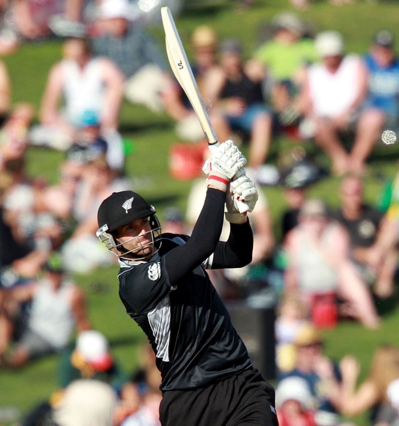 Andrew Ellis goes for a big shot, New Zealand v South Africa, 2nd ODI, Napier, February 29, 2012 